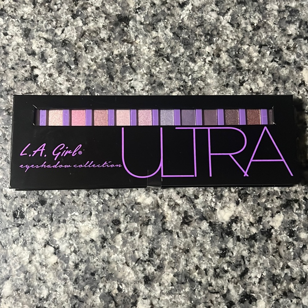 BRAND NEW LA Girl Ultra Eyeshadow Palette